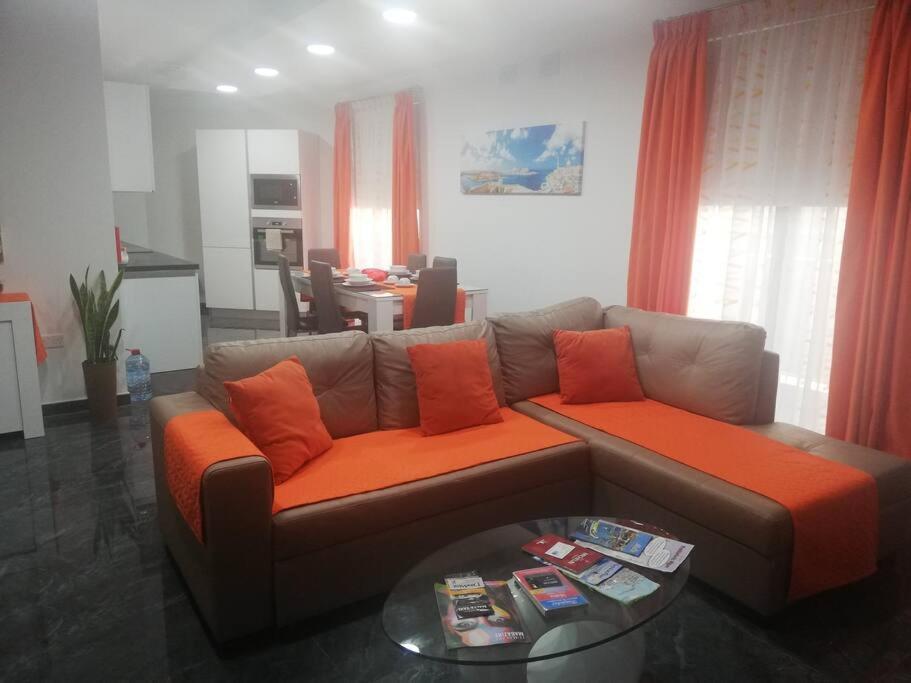 Apartment Central, Fully Equipped Modern - 2 L-Imgarr