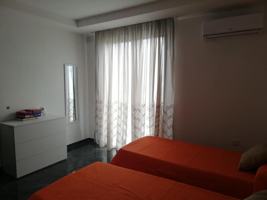 Central, Fully Equipped Modern - 2
