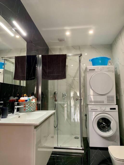 Central, Fully Equipped Modern - 2 L-Imgarr